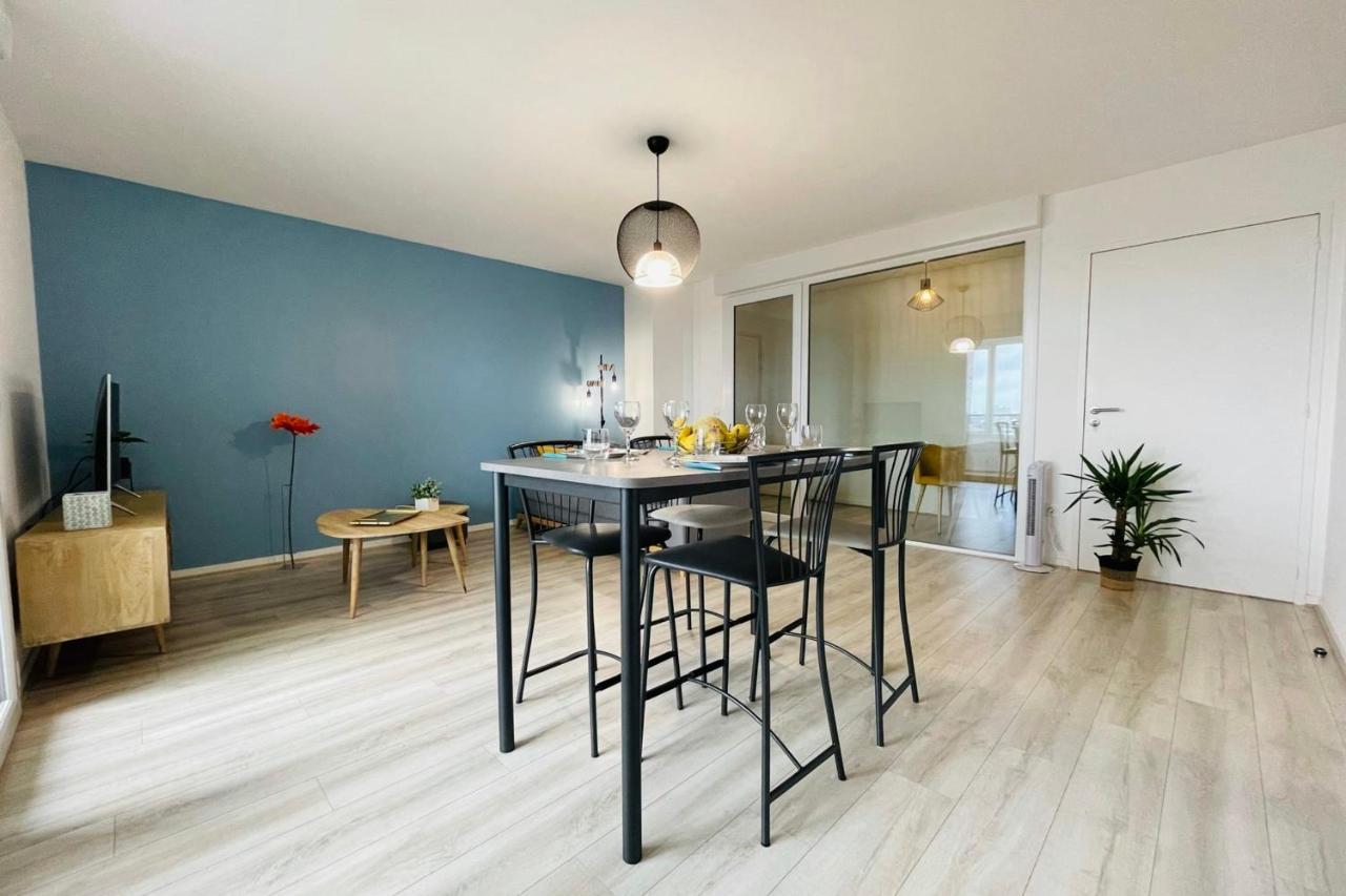 Bright Apartment In A New Building With Garage Тур Екстер'єр фото
