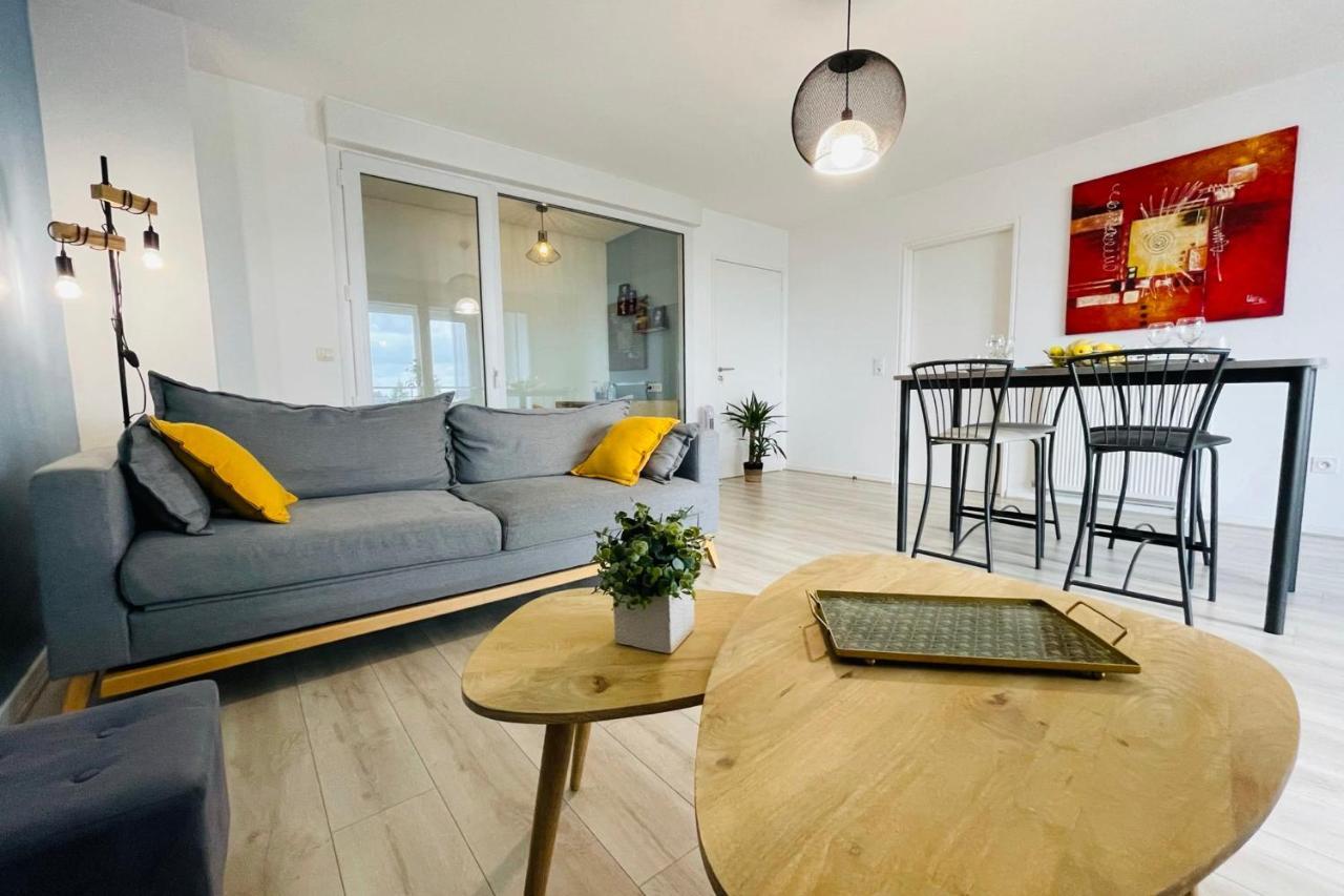 Bright Apartment In A New Building With Garage Тур Екстер'єр фото